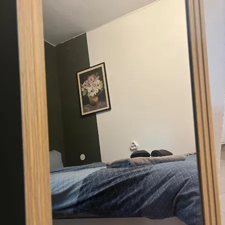 2 15 Seconds From Main Street דירה סופיה