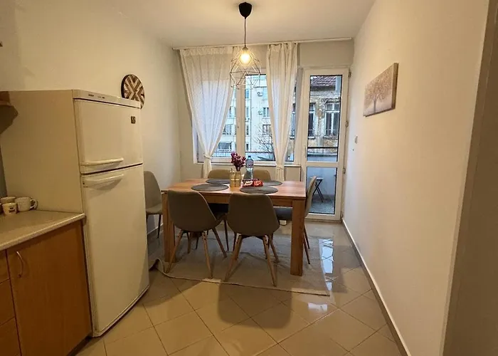 2 15 Seconds From Main Street Sofia