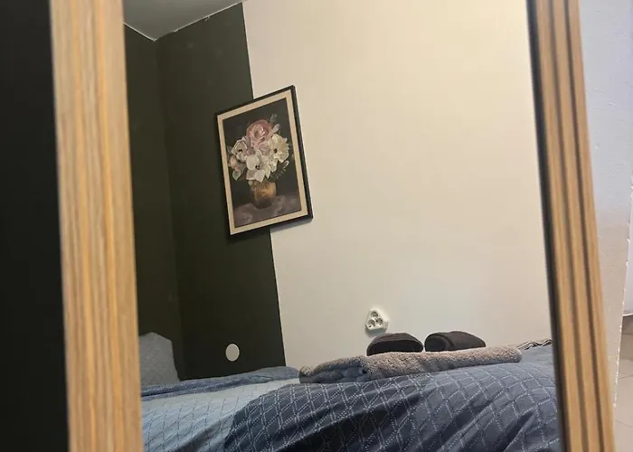 2 15 Seconds From Main Street Apartman Szófia